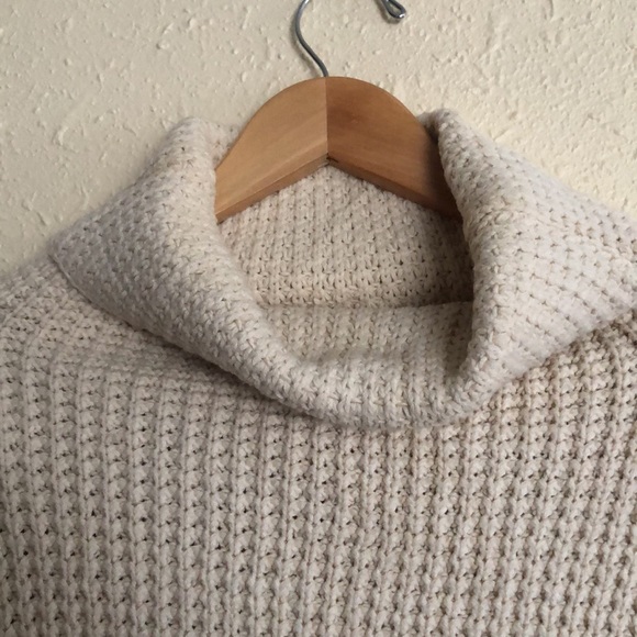 Free People Sweater - Picture 7 of 9